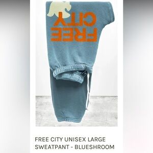 FREECITY large Sweatpants in BlueShroom size M